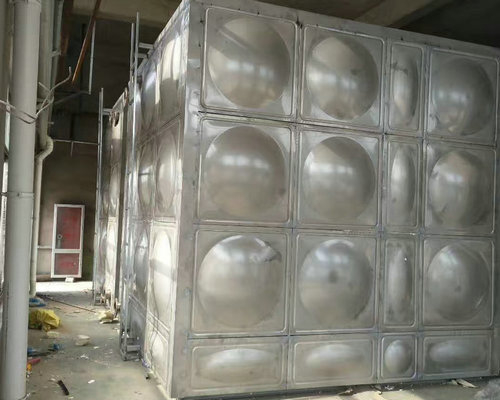 南陽不銹鋼水箱的規格和優點